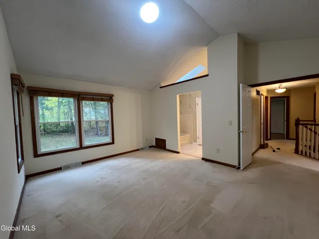 $538,000 | 841 Red Oak Drive, Niskayuna, NY 12309