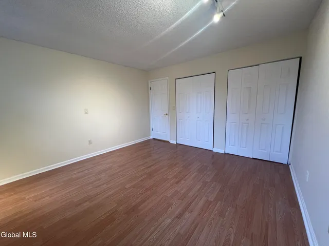 $538,000 | 841 Red Oak Drive, Niskayuna, NY 12309