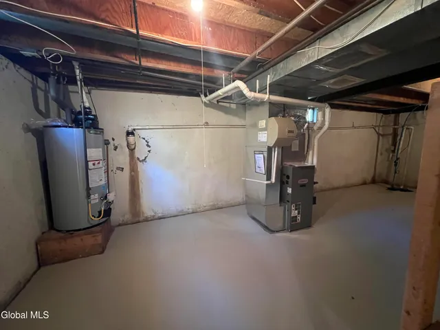 $538,000 | 841 Red Oak Drive, Niskayuna, NY 12309