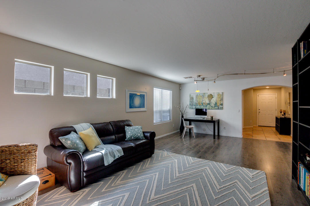 6790 West Rowel Road Peoria, AZ 85383 - Photo 4 of 44 05-Rowel