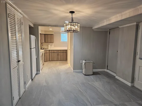 a room with hard wood floors