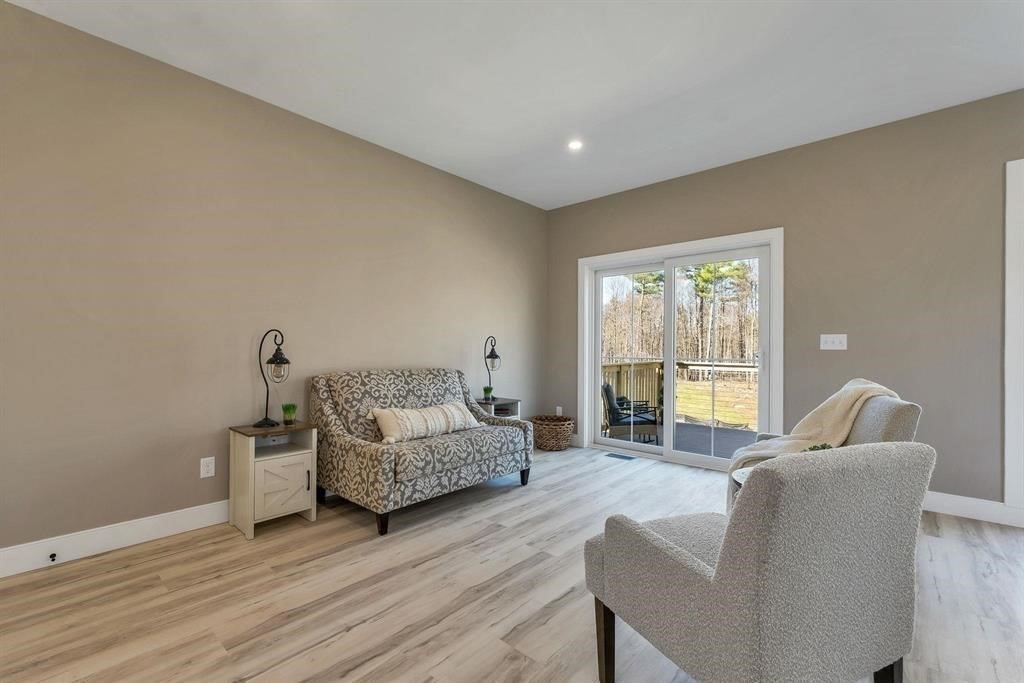 669 High Street, Unit 6 Candia, NH 03034 - Photo 11 of 31 Gallery Image 11