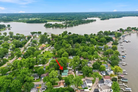 $300,000 | 39 Fairfax, Fox Lake, IL 60020