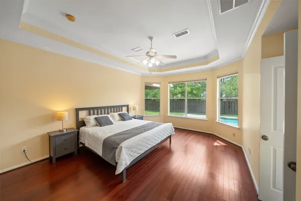 $715,000 | 50 East Sundance Circle, The Woodlands, TX 77382