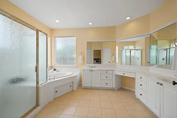 $715,000 | 50 East Sundance Circle, The Woodlands, TX 77382