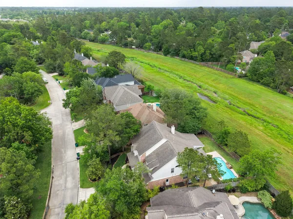 $715,000 | 50 East Sundance Circle, The Woodlands, TX 77382