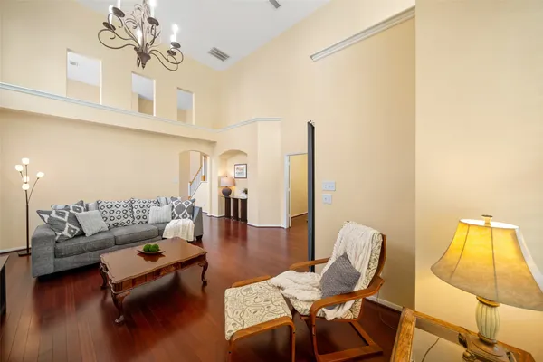 $715,000 | 50 East Sundance Circle, The Woodlands, TX 77382