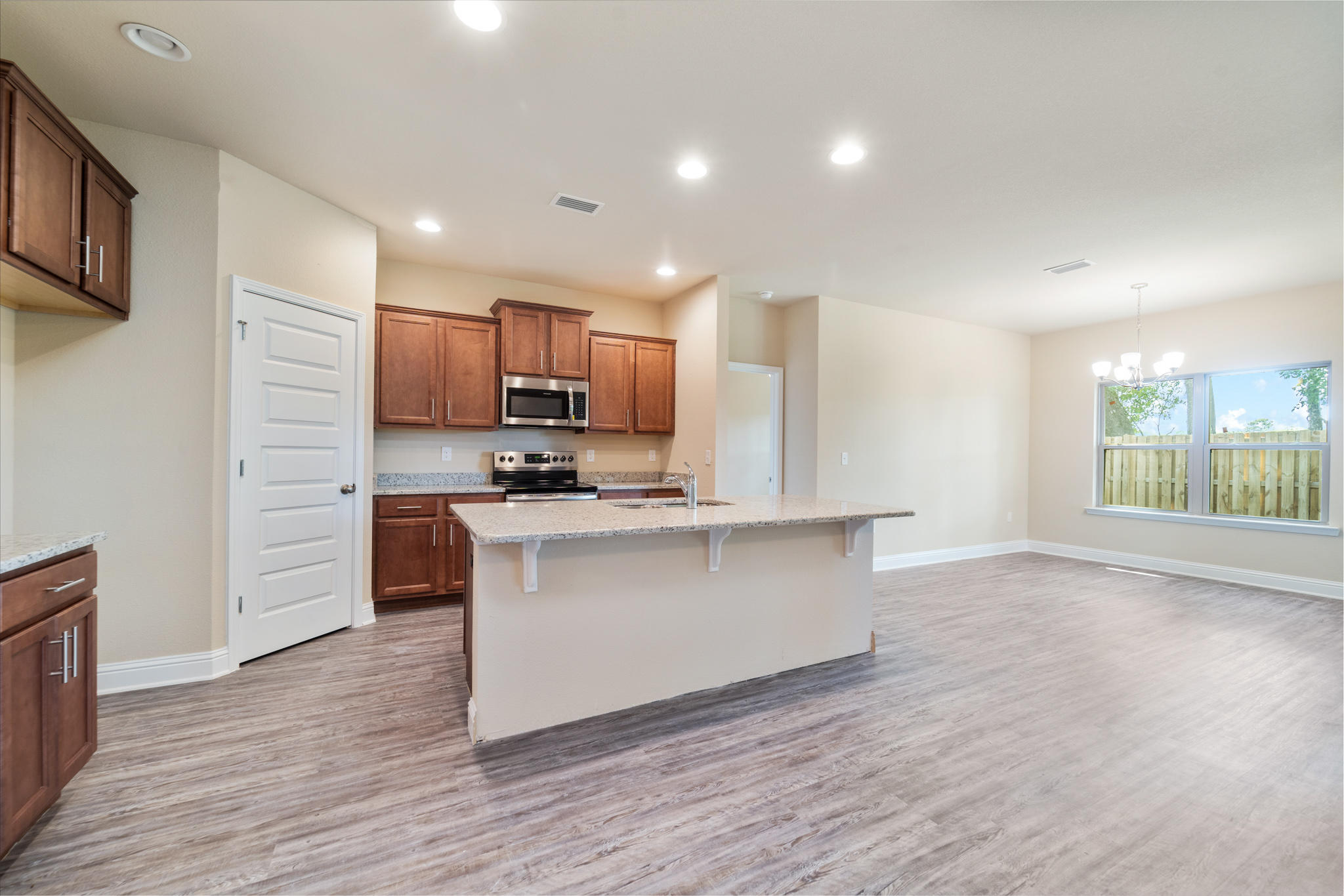113 Dusky Way Freeport, FL 32439 - Photo 2 of 39 Gallery Image 2