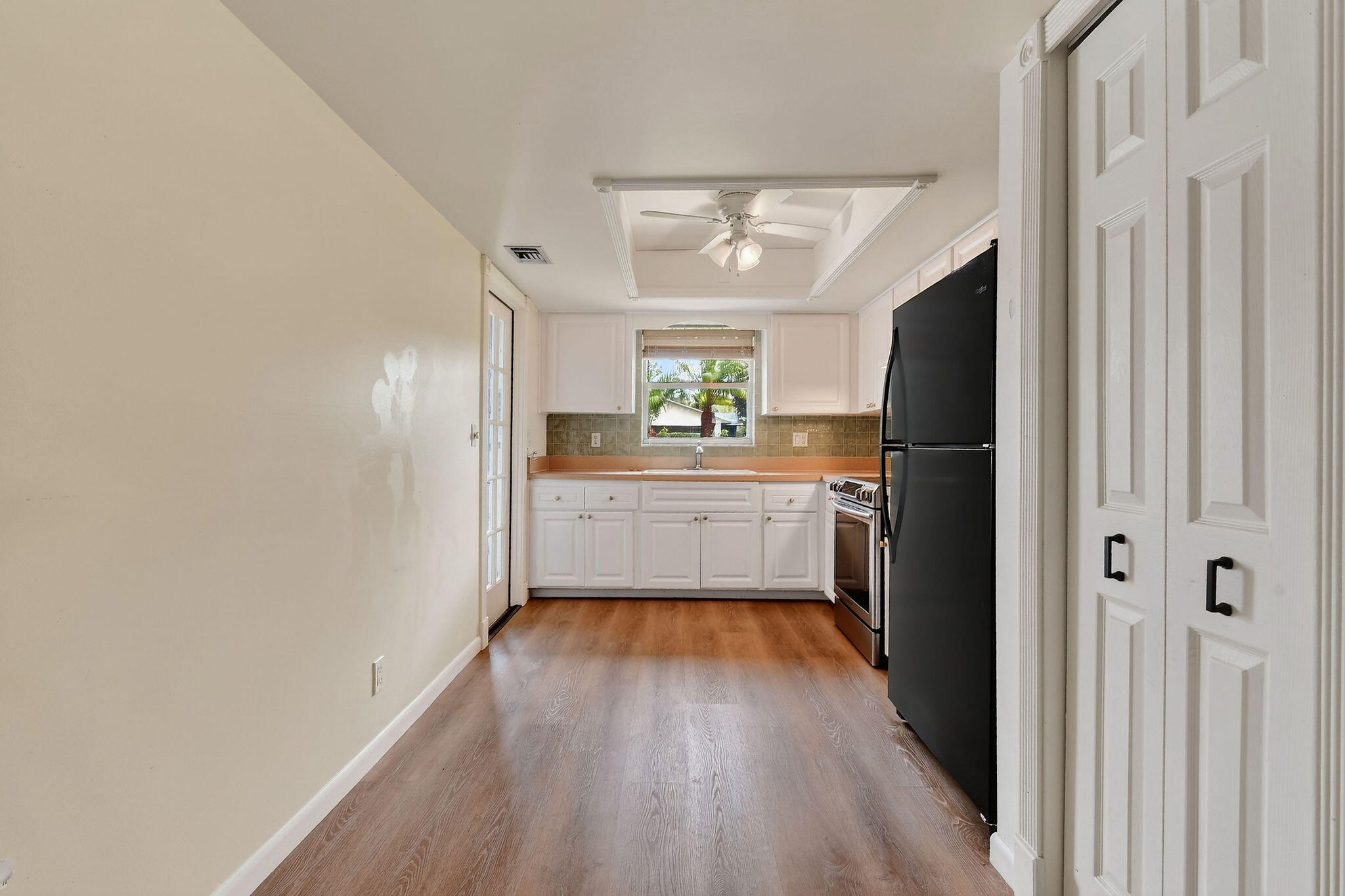11 Windsor Road East Jupiter, FL 33469 - Photo 11 of 34 11WindsorRdE(22)