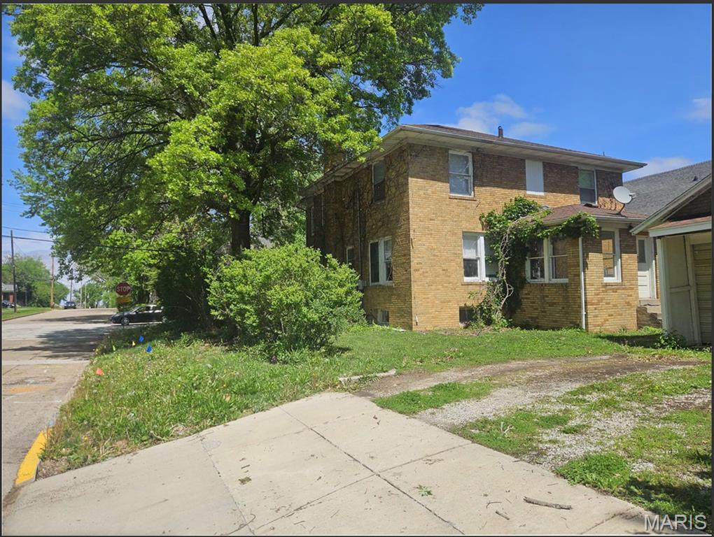 339 West Pierce Street Macomb, IL 61455 - Photo 3 of 30