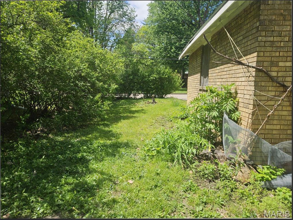 339 West Pierce Street Macomb, IL 61455 - Photo 4 of 30
