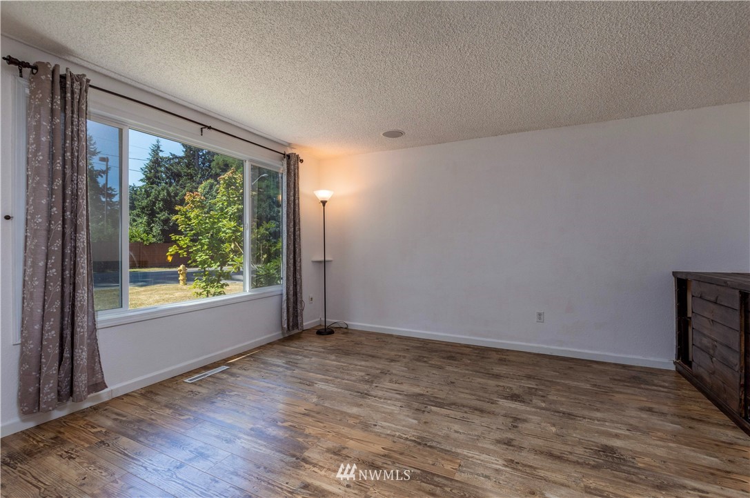 1602 Golf Club Road Southeast Lacey, WA 98503 - Photo 6 of 27 Gallery Image 6