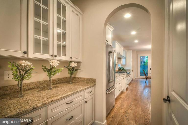 8700 Melwood Road Bethesda, MD 20817 - Photo 8 of 12 Kitchen