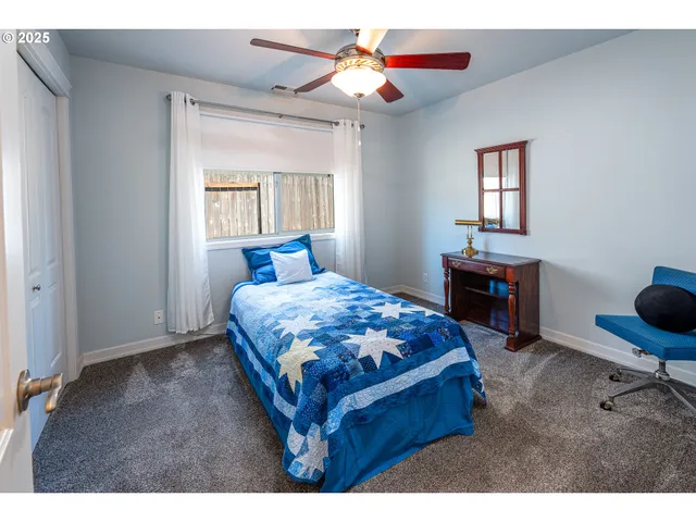 $424,900 | 910 Kristen Way, Cottage Grove, OR 97424