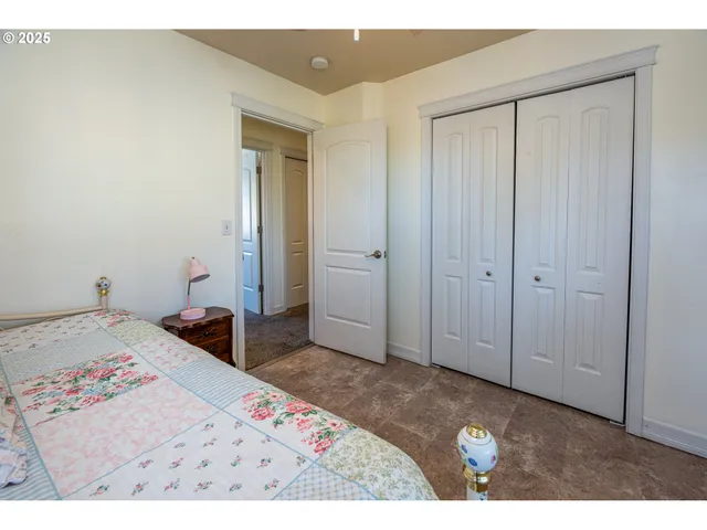 $424,900 | 910 Kristen Way, Cottage Grove, OR 97424