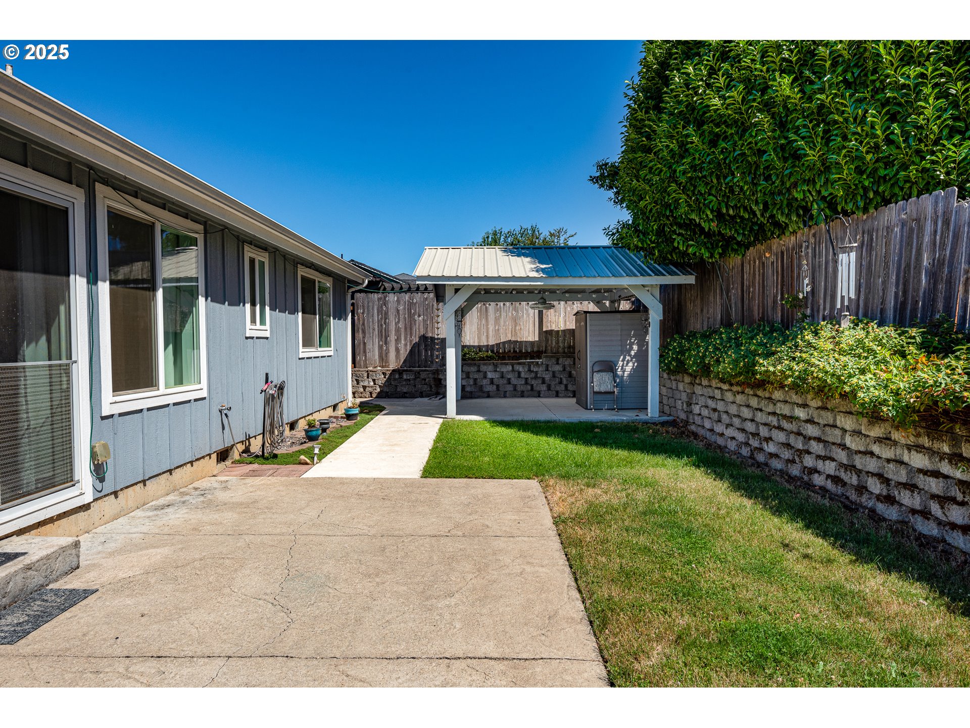 910 Kristen Way Cottage Grove, OR 97424 - Photo 33 of 44 Backyard