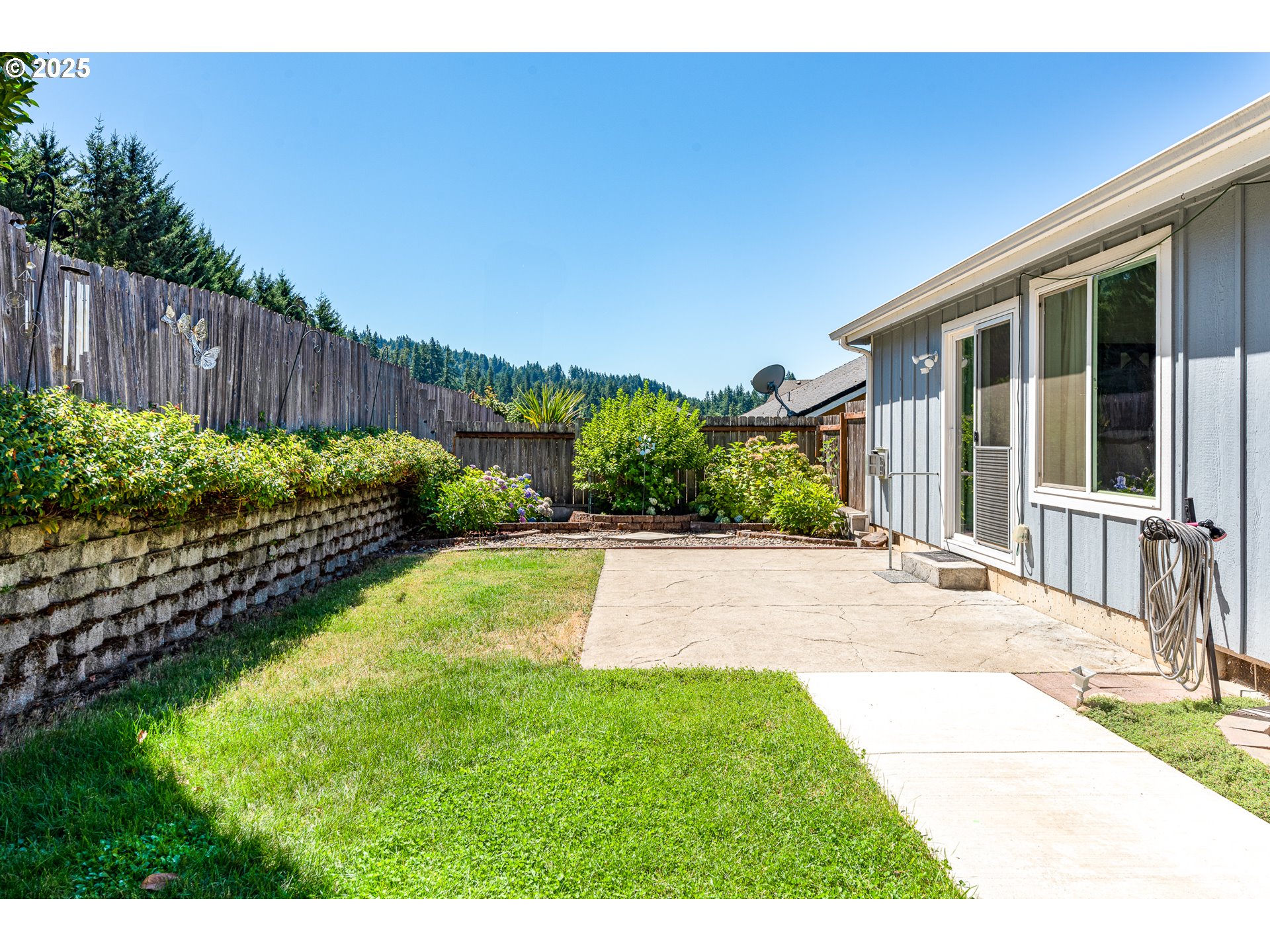 910 Kristen Way Cottage Grove, OR 97424 - Photo 35 of 44 Backyard