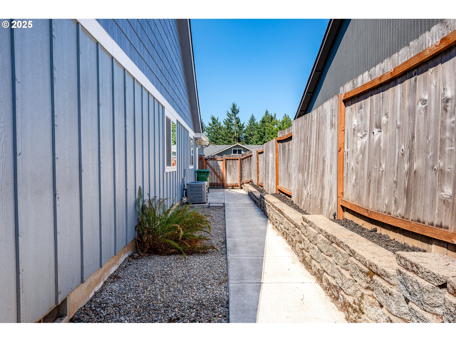 910 Kristen Way Cottage Grove, OR 97424 - Photo 36 of 44