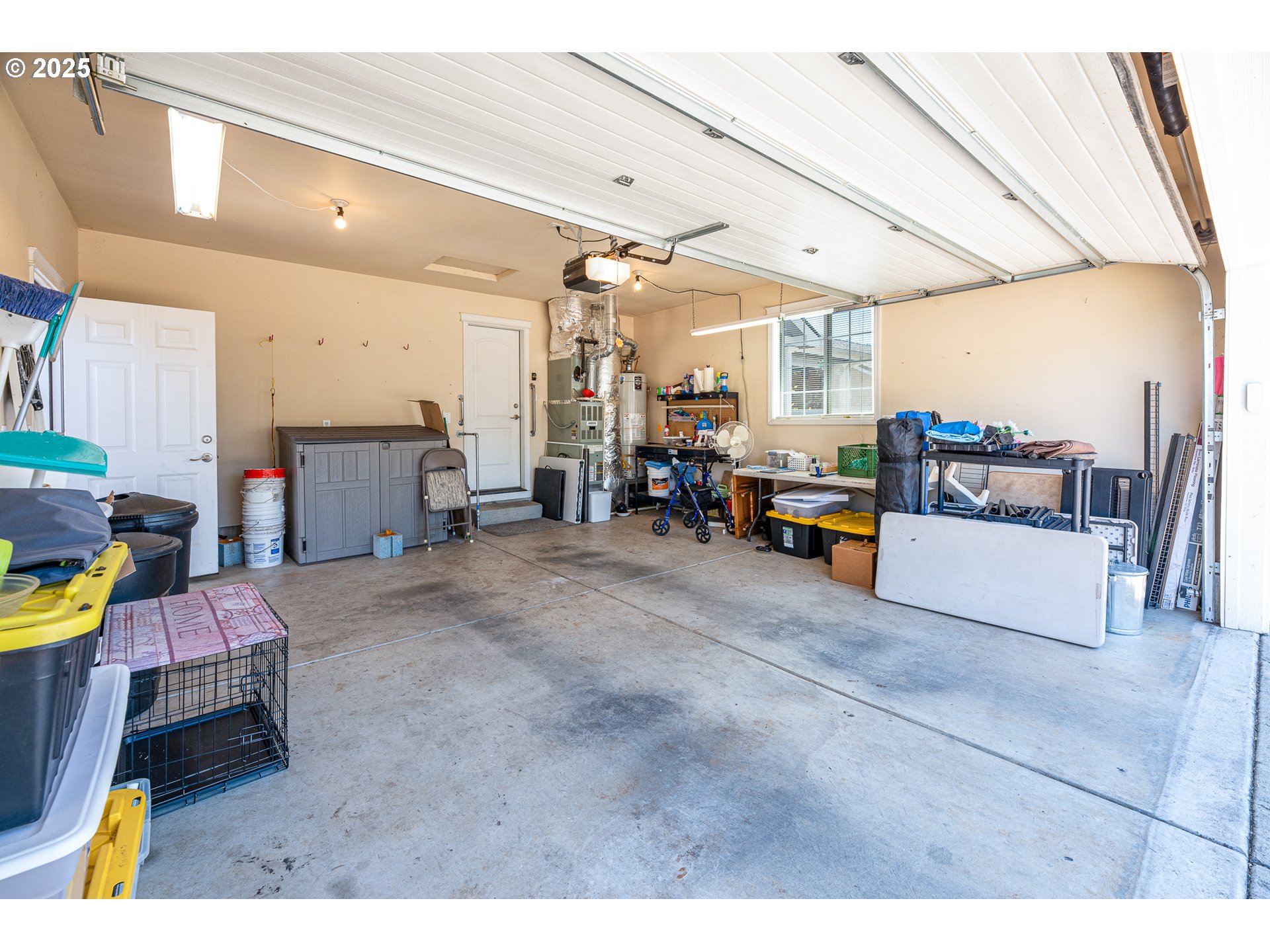 910 Kristen Way Cottage Grove, OR 97424 - Photo 41 of 44 Garage