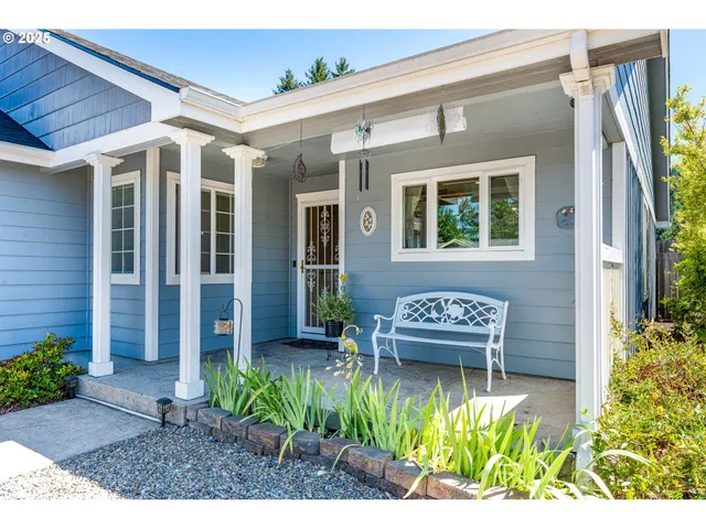 $424,900 | 910 Kristen Way, Cottage Grove, OR 97424