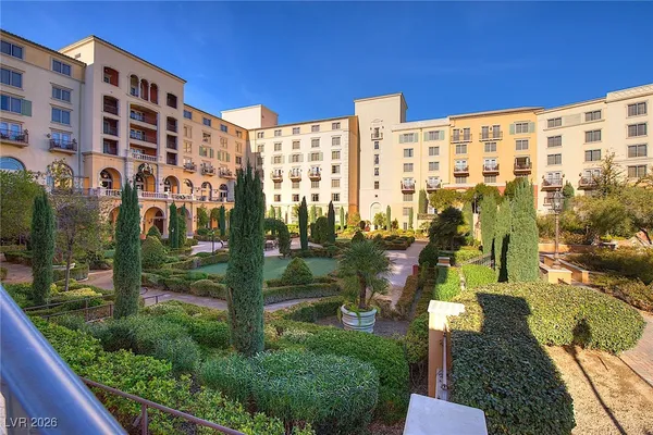 $2,900,000 | 25 Falling Ridge Lane, Henderson, NV 89011