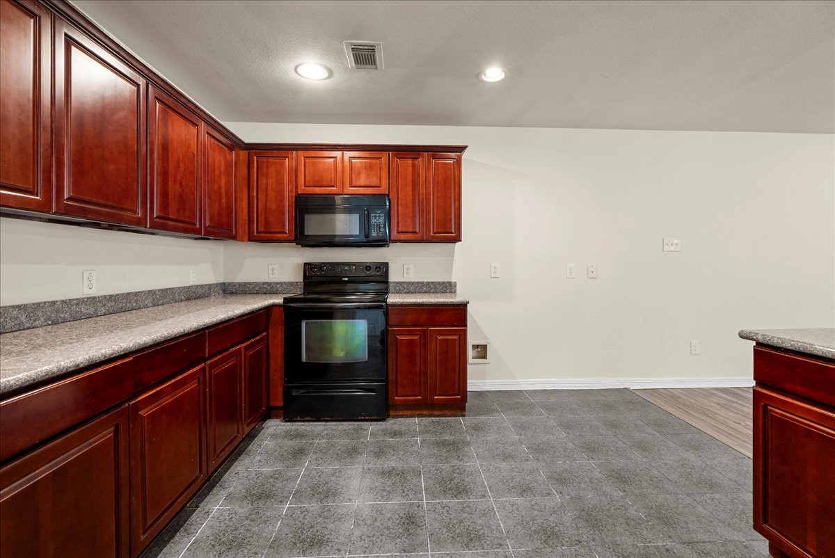 2834 Arica Lane Spring, TX 77373 - Photo 9 of 41