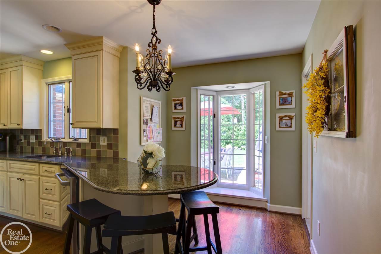 1130 South Oxford Road Grosse Pointe, MI 48236 - Photo 25 of 48 31350591-24.JPG