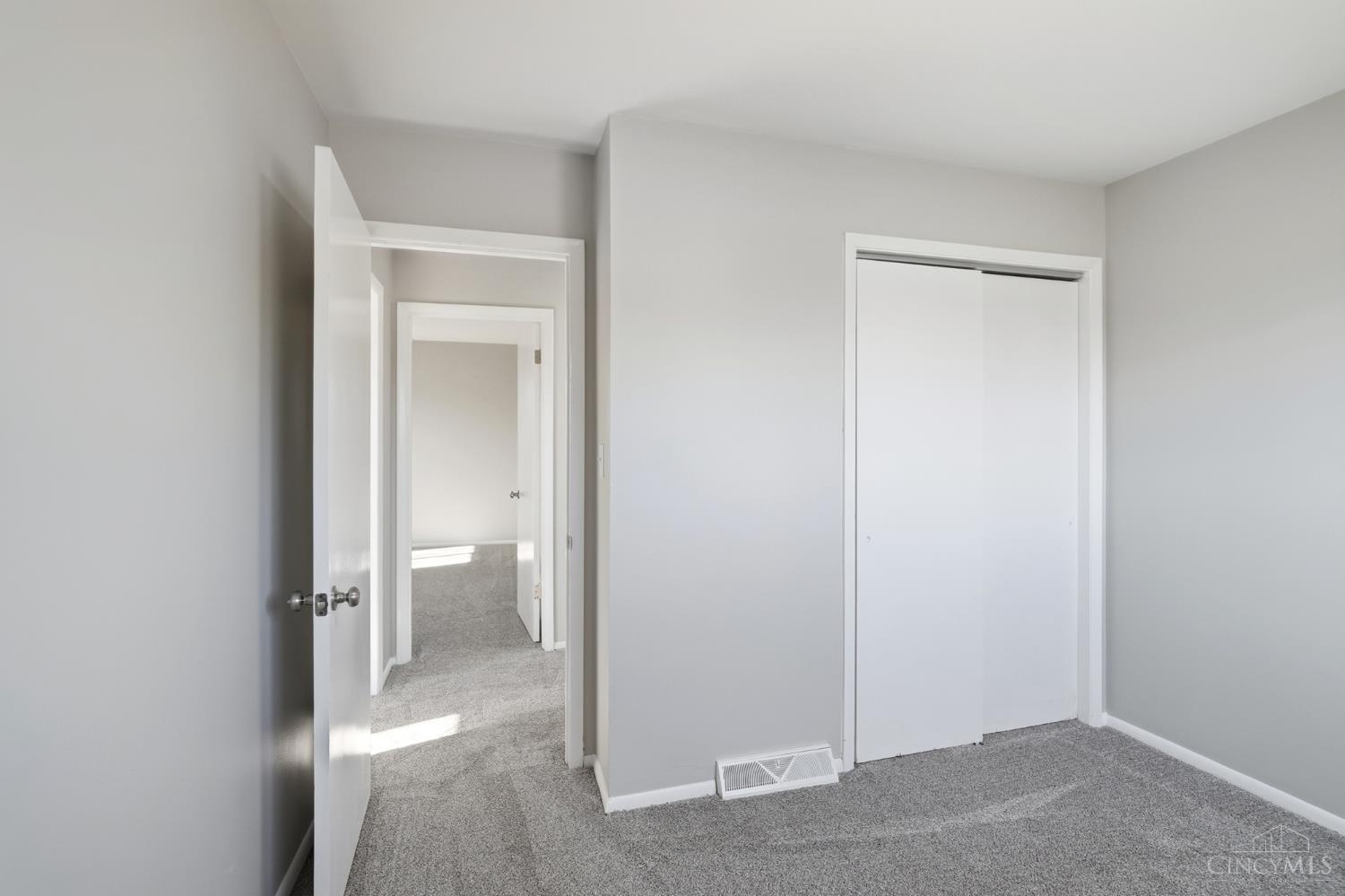 2615 Cincinnati Dayton Road Middletown, OH 45044 - Photo 28 of 45