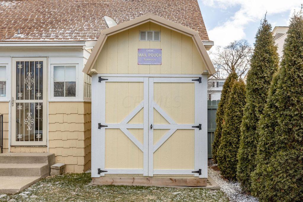 975 Bernhard Road Columbus, OH 43213 - Photo 45 of 46 975BernhardRd-Exterior-17