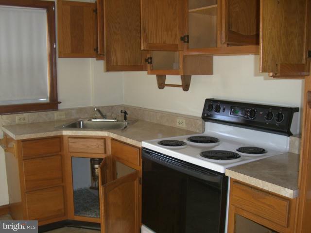 3 Cardinal Road Essex, MD 21221 - Photo 3 of 6 Kitchen