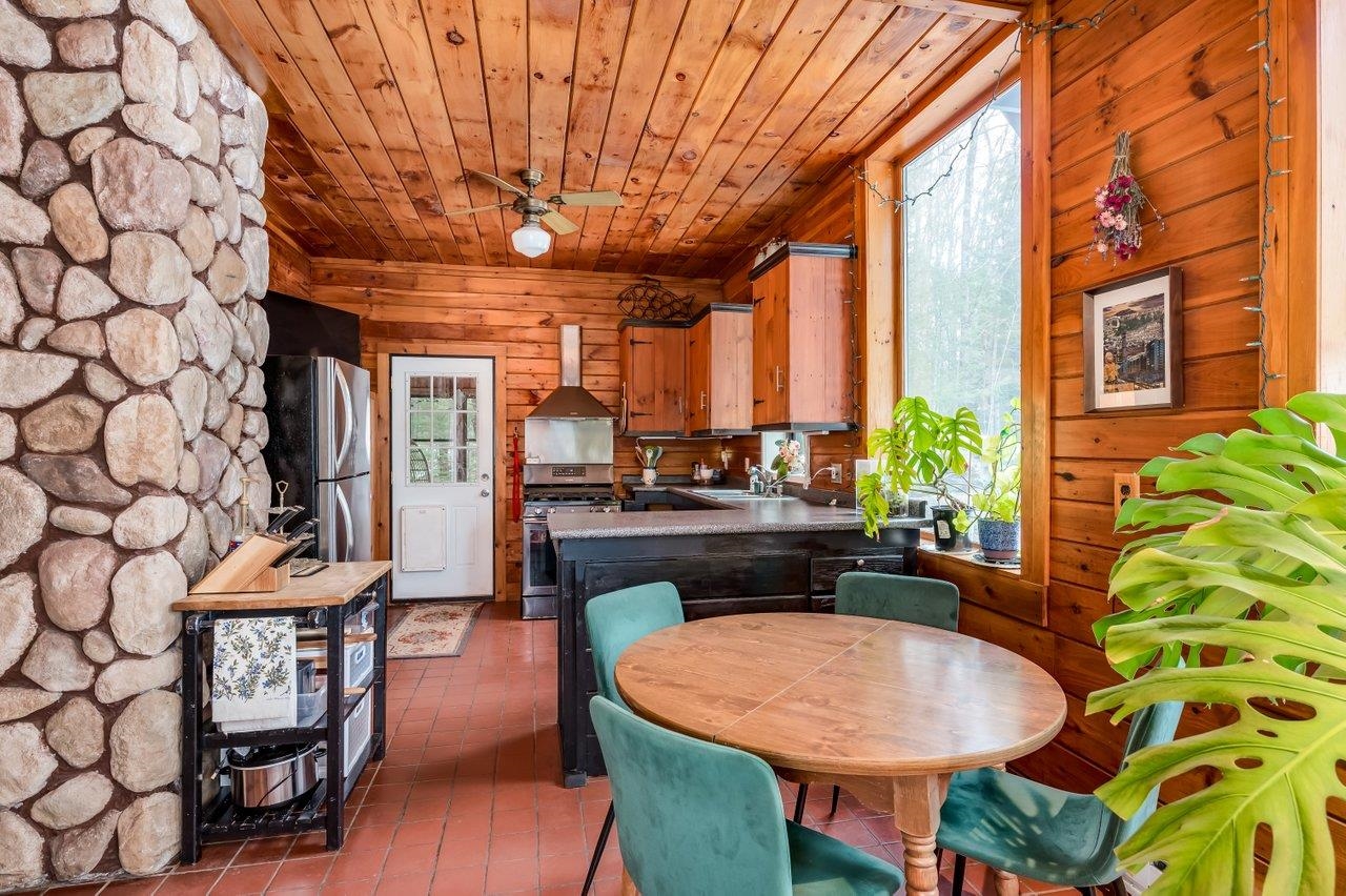 205 Baptist Road Canterbury, NH 03224 - Photo 7 of 28