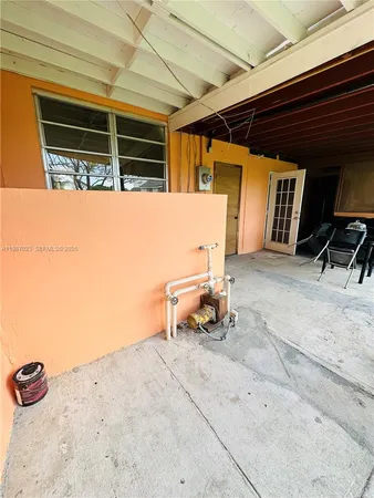 $3,400 | 5705 Southwest 39th Street, Miami, FL 33155