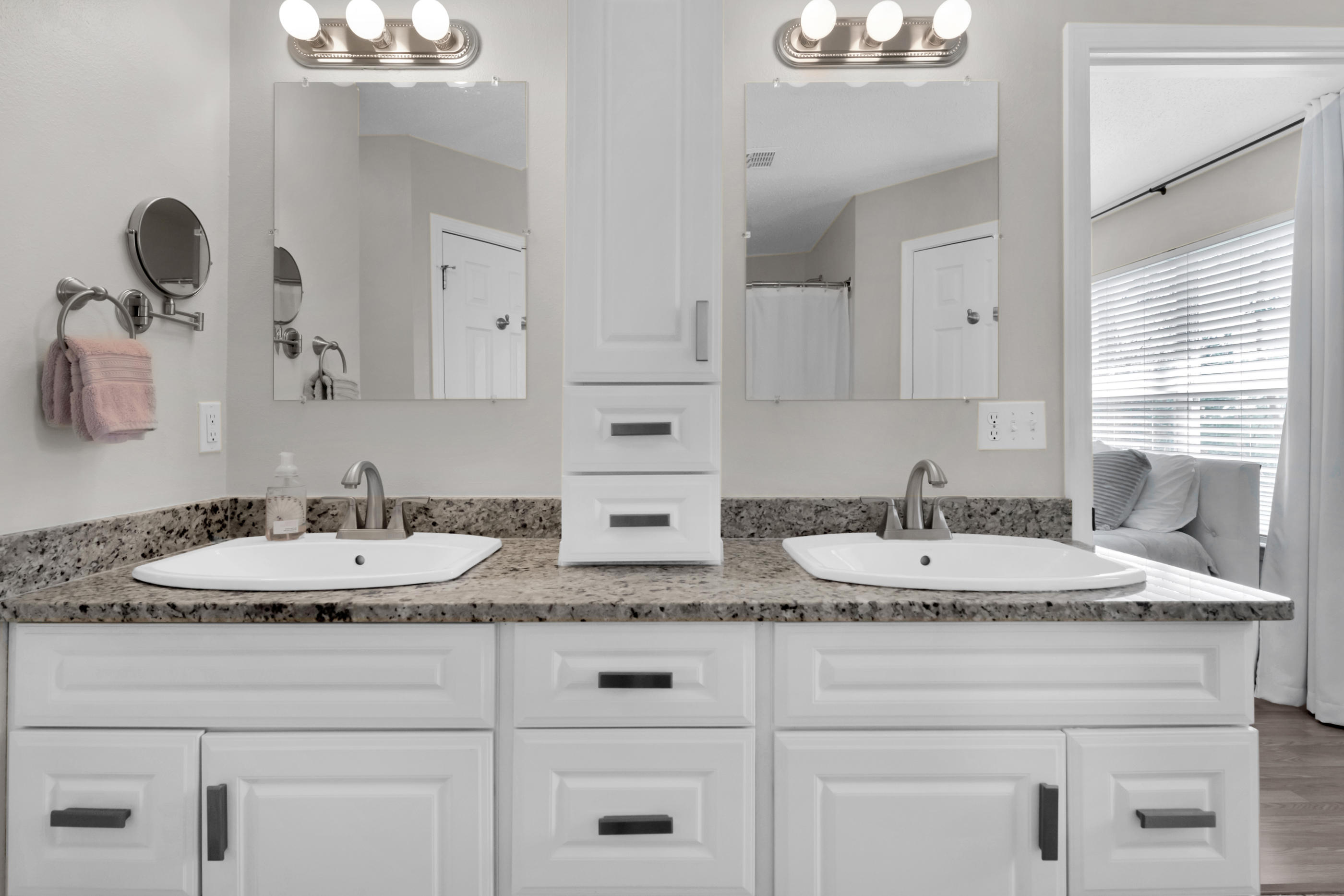 139 Sandstone Trail Crestview, FL 32539 - Photo 21 of 36 a bathroom with a granite countertop sink and a mirror