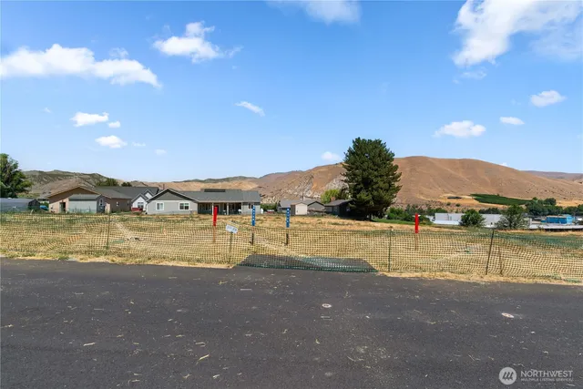 $185,000 | 2 Penstemon Lane, Monitor, WA 98836