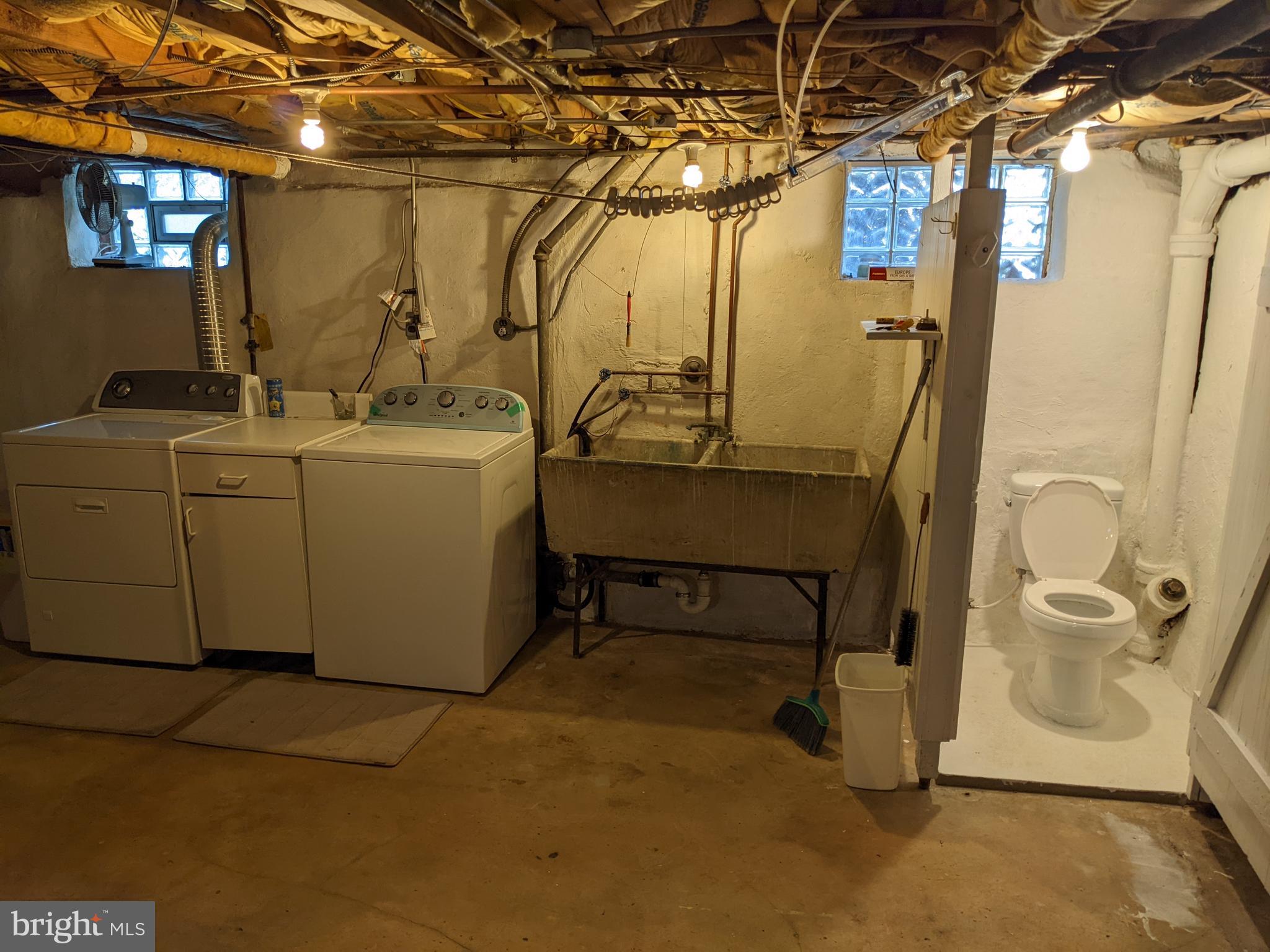 723 Brookwood Road Baltimore, MD 21229 - Photo 24 of 33