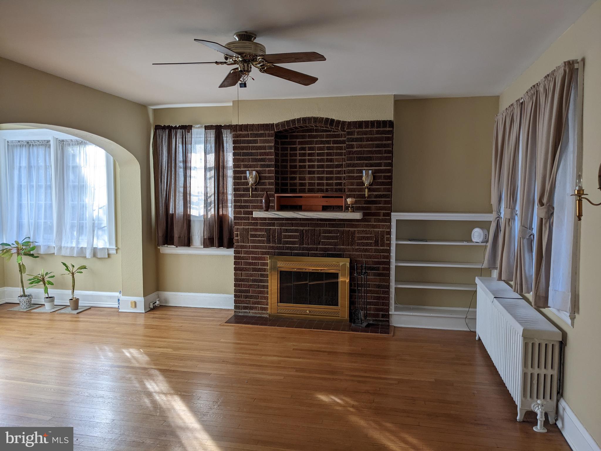 723 Brookwood Road Baltimore, MD 21229 - Photo 3 of 33