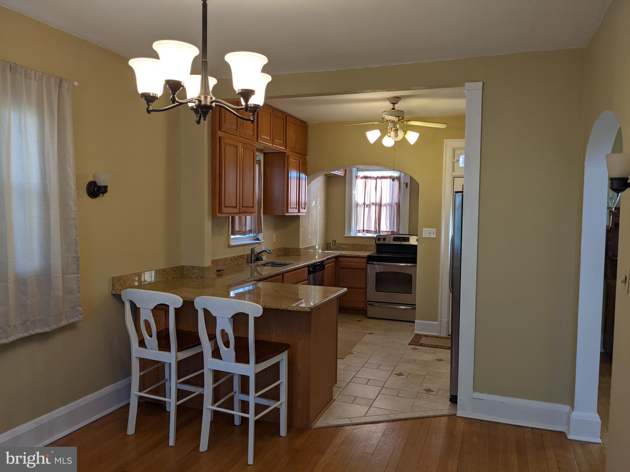 723 Brookwood Road Baltimore, MD 21229 - Photo 7 of 33