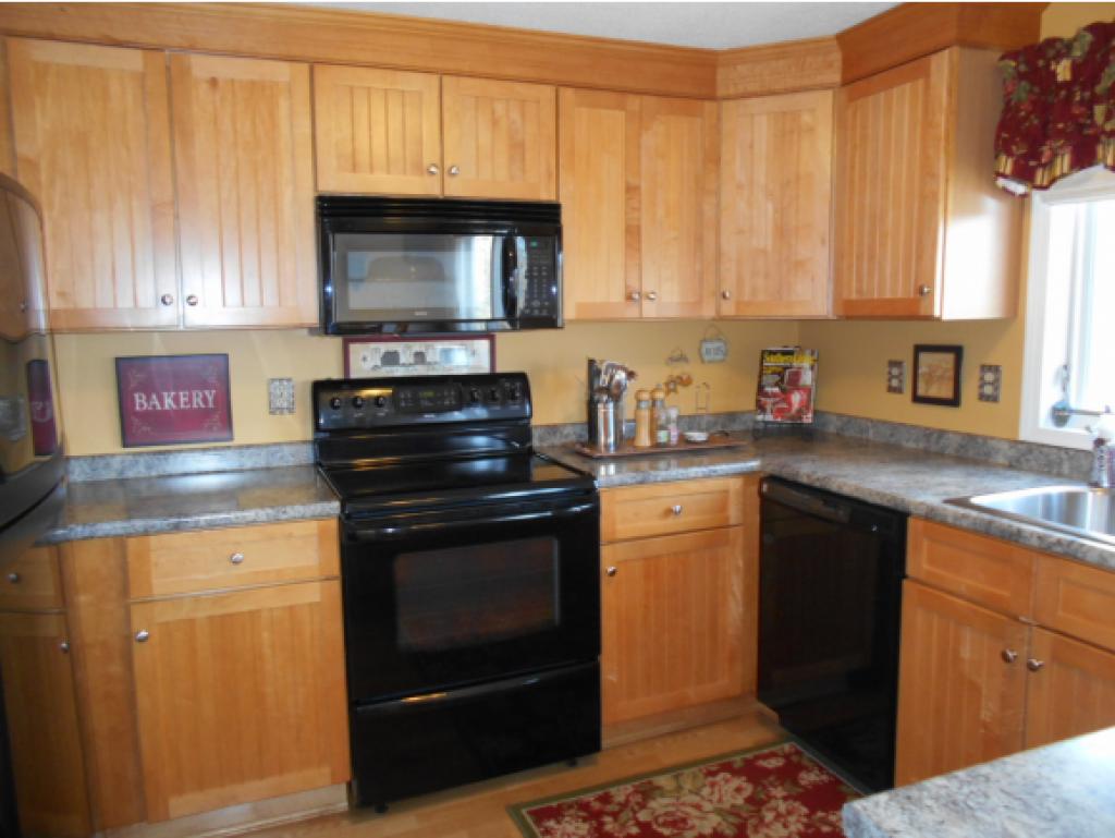 112 R Hampstead Road, Unit 112R Derry, NH 03038 - Photo 2 of 22