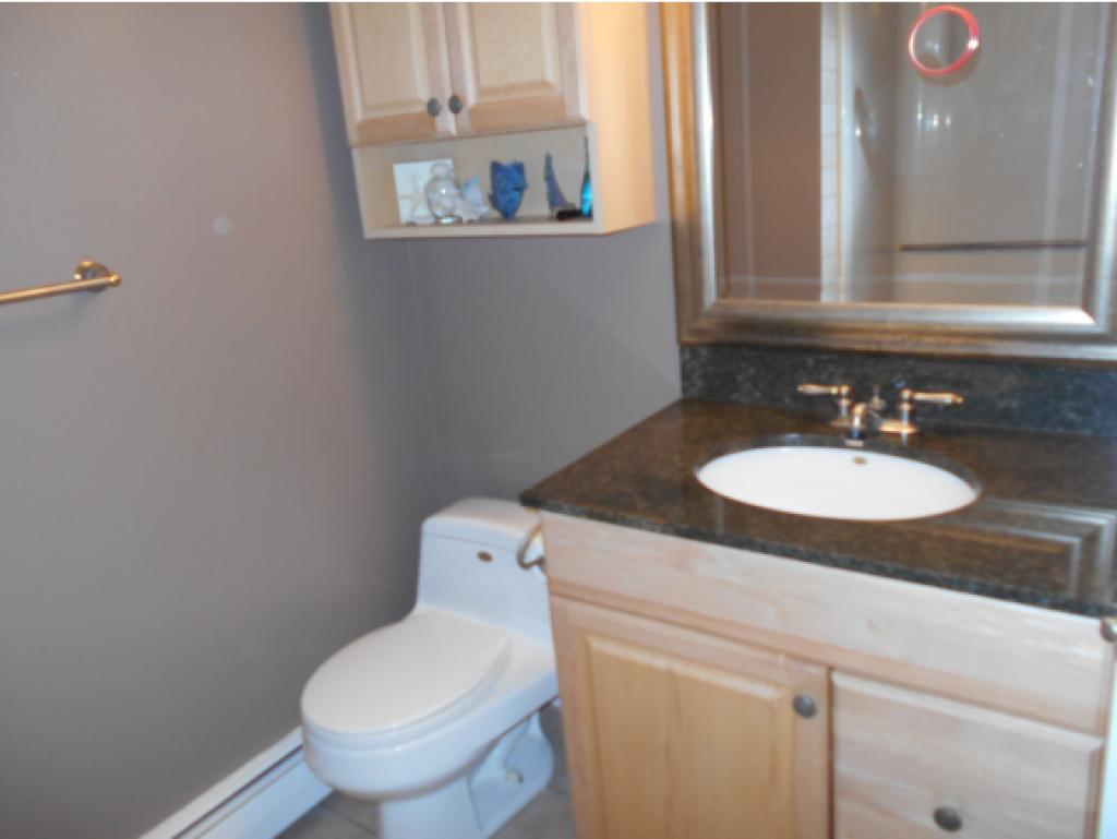 112 R Hampstead Road, Unit 112R Derry, NH 03038 - Photo 14 of 22