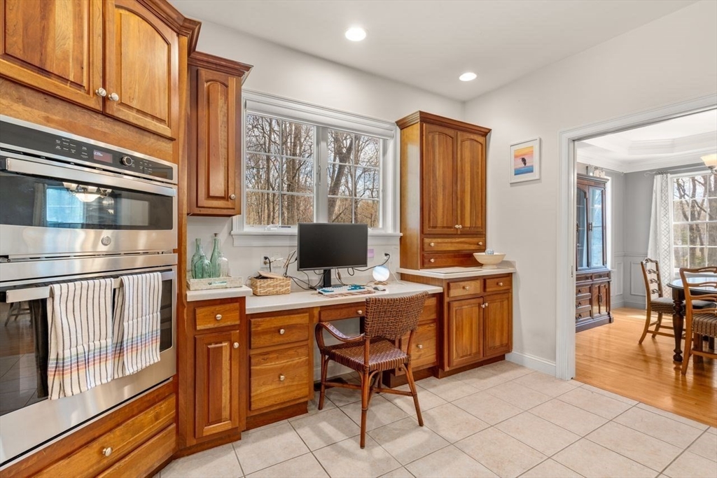 66 Hutchinson Road Sutton, MA 01590 - Photo 11 of 40