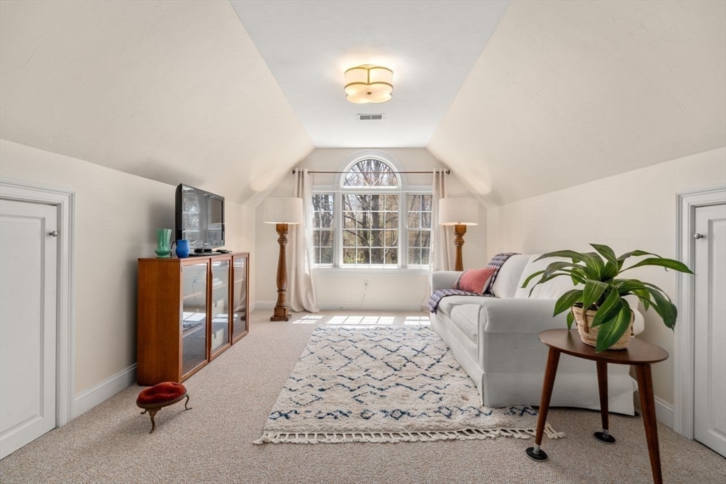 66 Hutchinson Road Sutton, MA 01590 - Photo 18 of 40