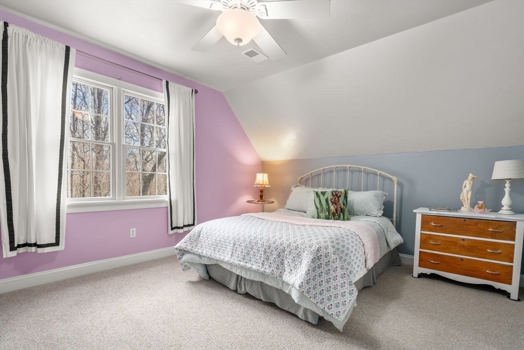 66 Hutchinson Road Sutton, MA 01590 - Photo 25 of 40