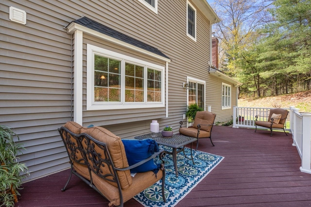 66 Hutchinson Road Sutton, MA 01590 - Photo 27 of 40