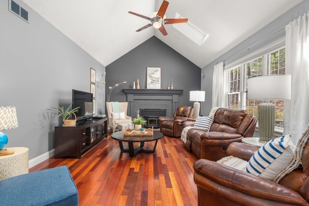66 Hutchinson Road Sutton, MA 01590 - Photo 5 of 40