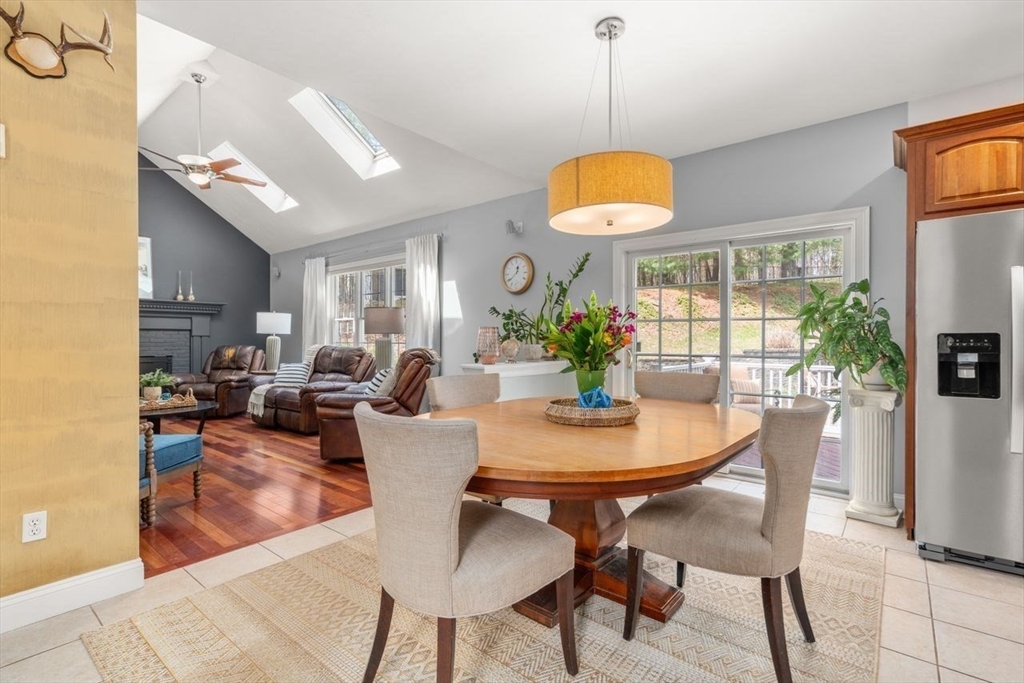 66 Hutchinson Road Sutton, MA 01590 - Photo 7 of 40