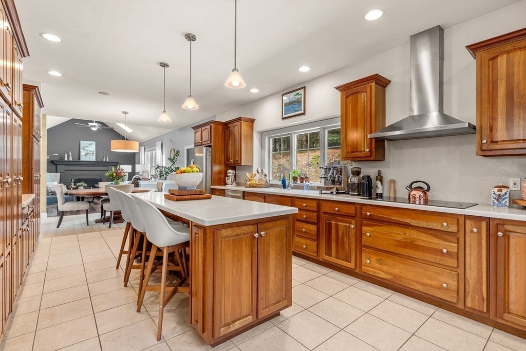 66 Hutchinson Road Sutton, MA 01590 - Photo 9 of 40
