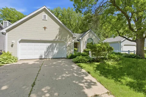 $435,000 | 7925 West Oakbrook Circle, Madison, WI 53717