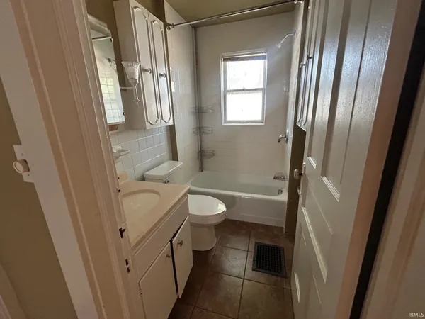 $120,000 | 4913 Stringtown Road, Evansville, IN 47711