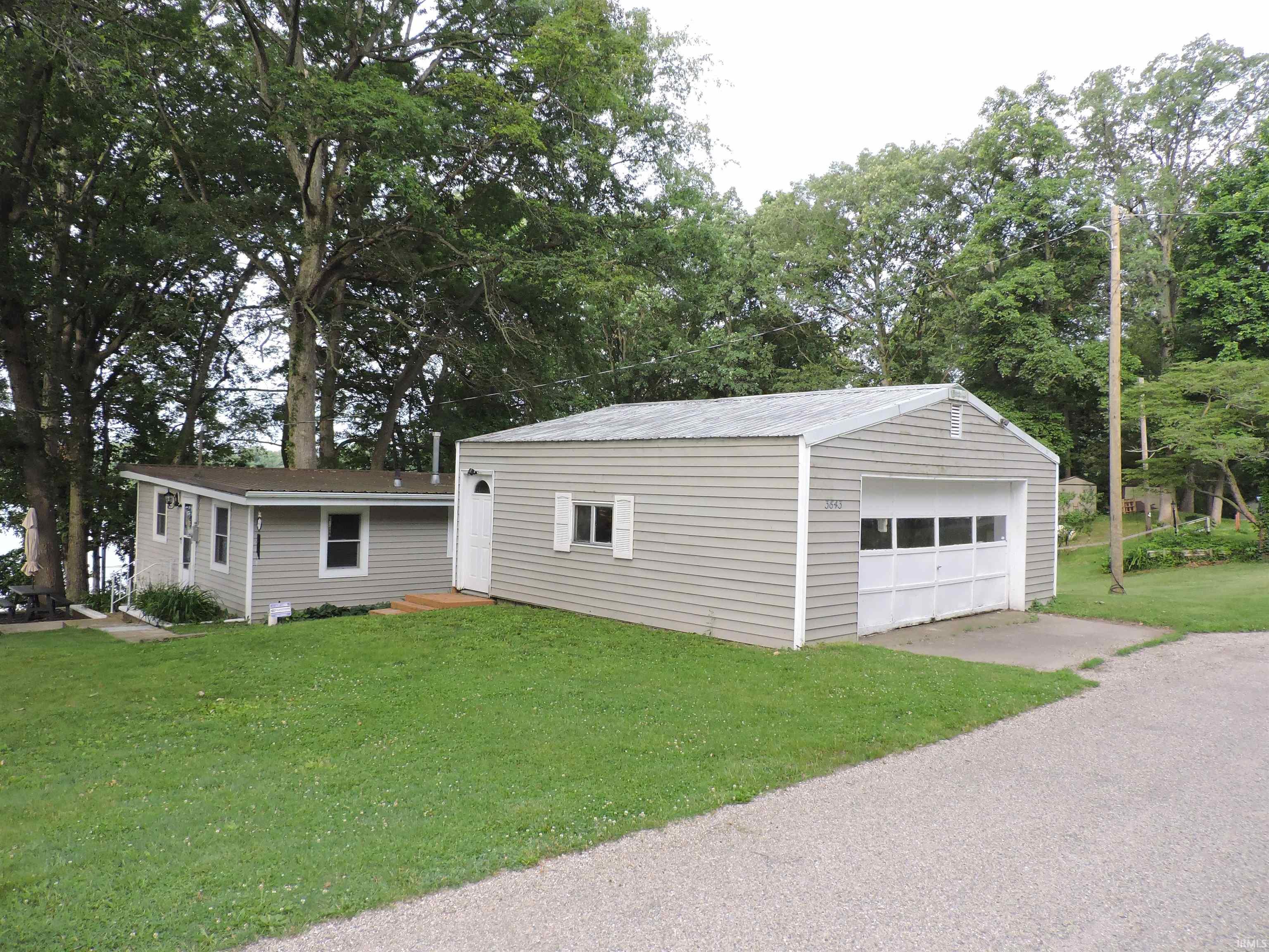 3643 South Bruner Road Warsaw, IN 46580 - Photo 2 of 26 Gallery Image 2