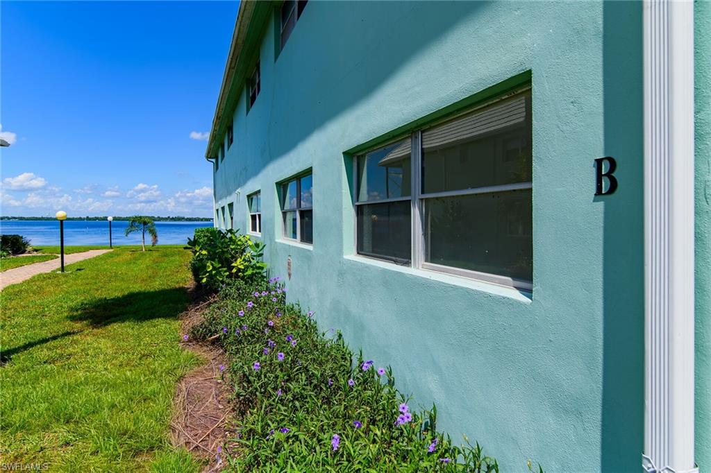 3225 East Riverside Drive Fort Myers, FL 33916 - Photo 18 of 33 a view of a garden